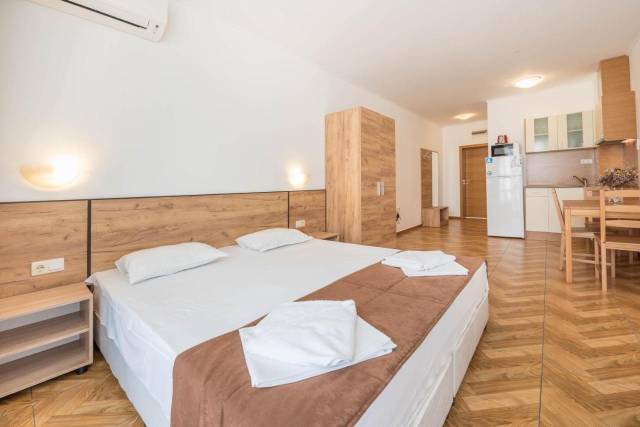Balchik Sea View Apartments In Princess Residence Exteriör bild